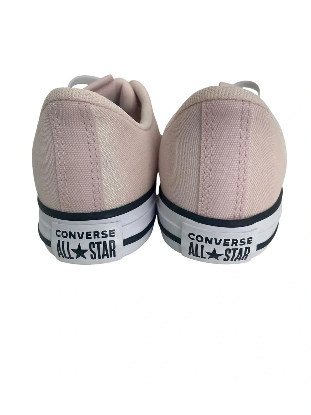 CONVERSE Girls’ Chuck Taylor All Star Low-Top Sneaker in Glittery Pink Size: 3